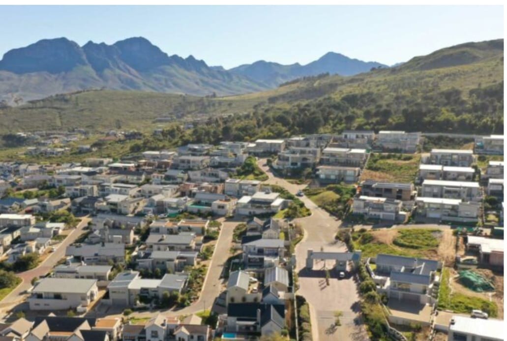 3 Bedroom Property for Sale in Somerset West Western Cape